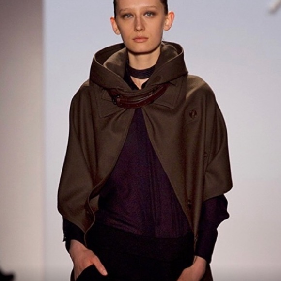 MAX AZRIA HOODED CAPE ONE SIZE - Picture 5 of 15